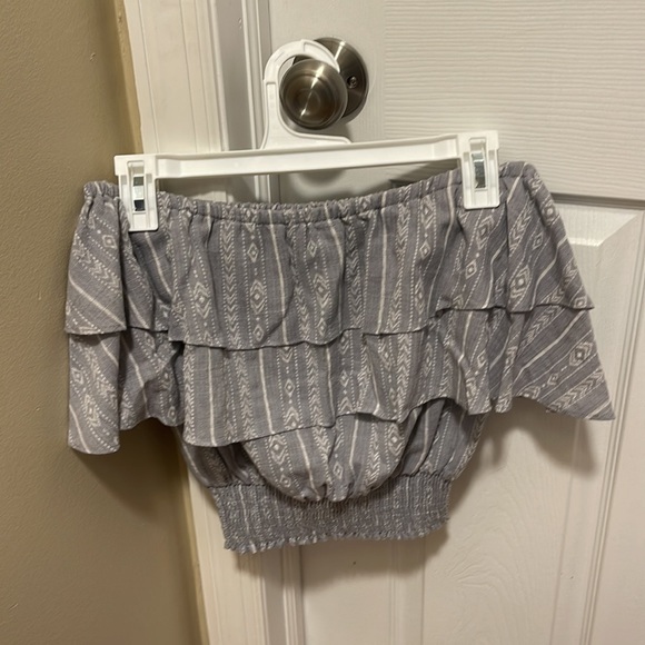 Off Shoulder Ruffle Top - Picture 2 of 3